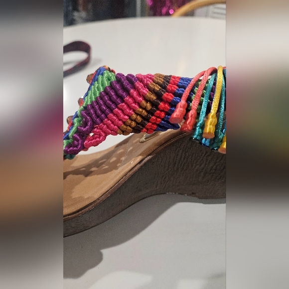 LAURA R Handwoven Colorful Wedges In Multi. Adjustable Back. Size 5(fits Like 6) - Picture 8 of 16